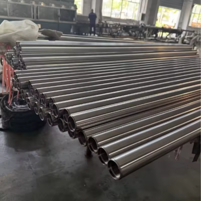 316L Stainless Steel Round Pipe With Smooth Surface Finish And Custom Dimensions